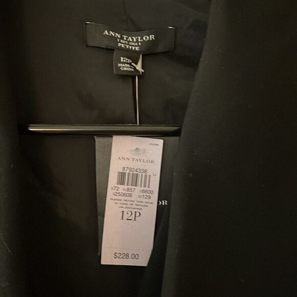 Ann Taylor Wool Blend Structured Double Lapel Blazer Size 12P - Picture 4 of 6